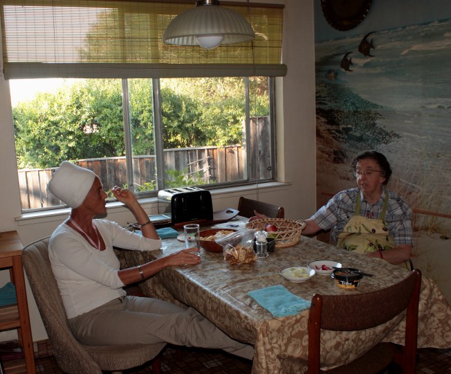 Familiar breakfast room